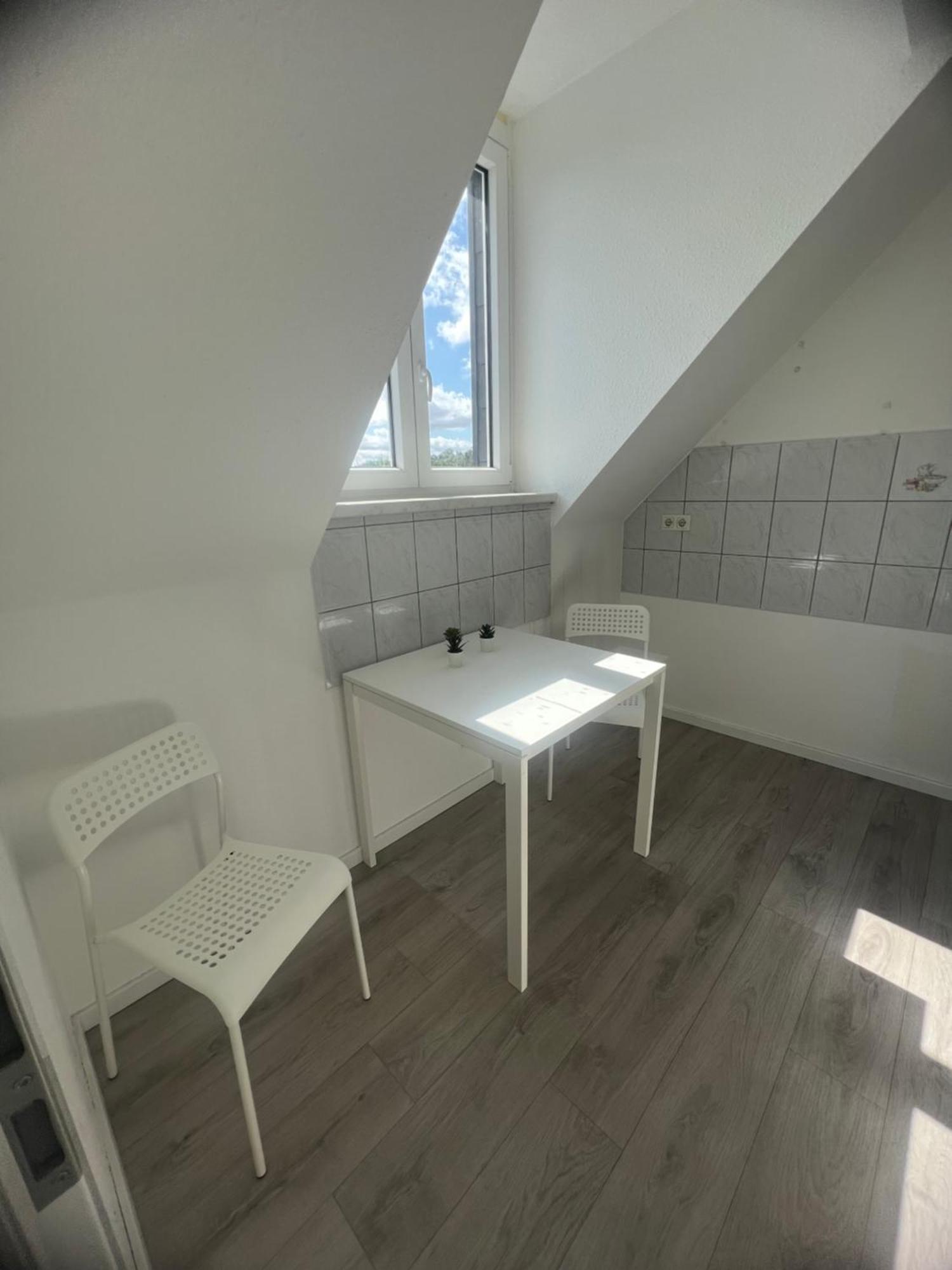Cozy Work And Stay Pretty Home Кемниц Екстериор снимка